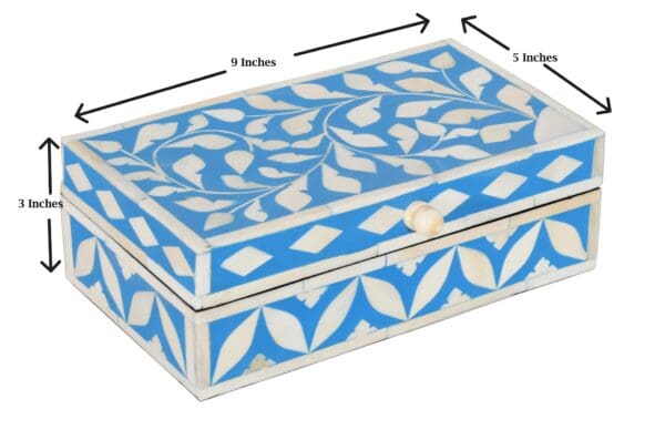 A blue and white box with measurements on it.