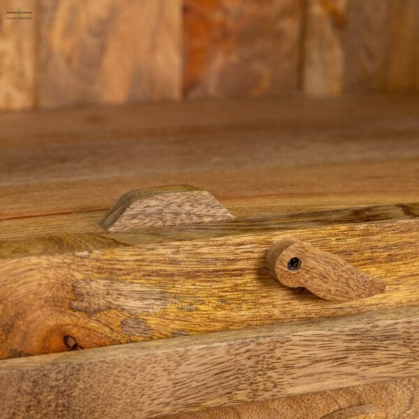 A close up of the wood grain on a bench.