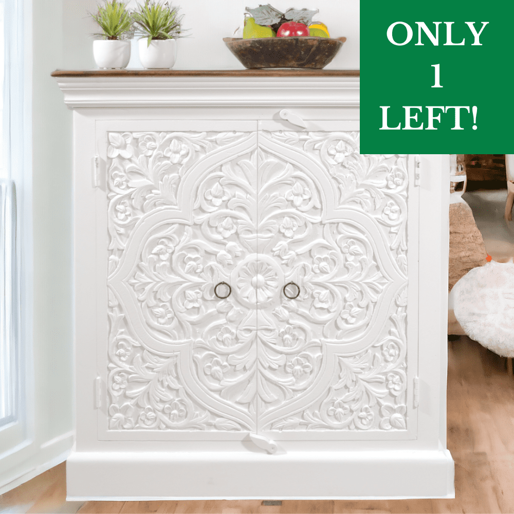 WHITE BUFFET CABINET 1 LEFT IN STOCK